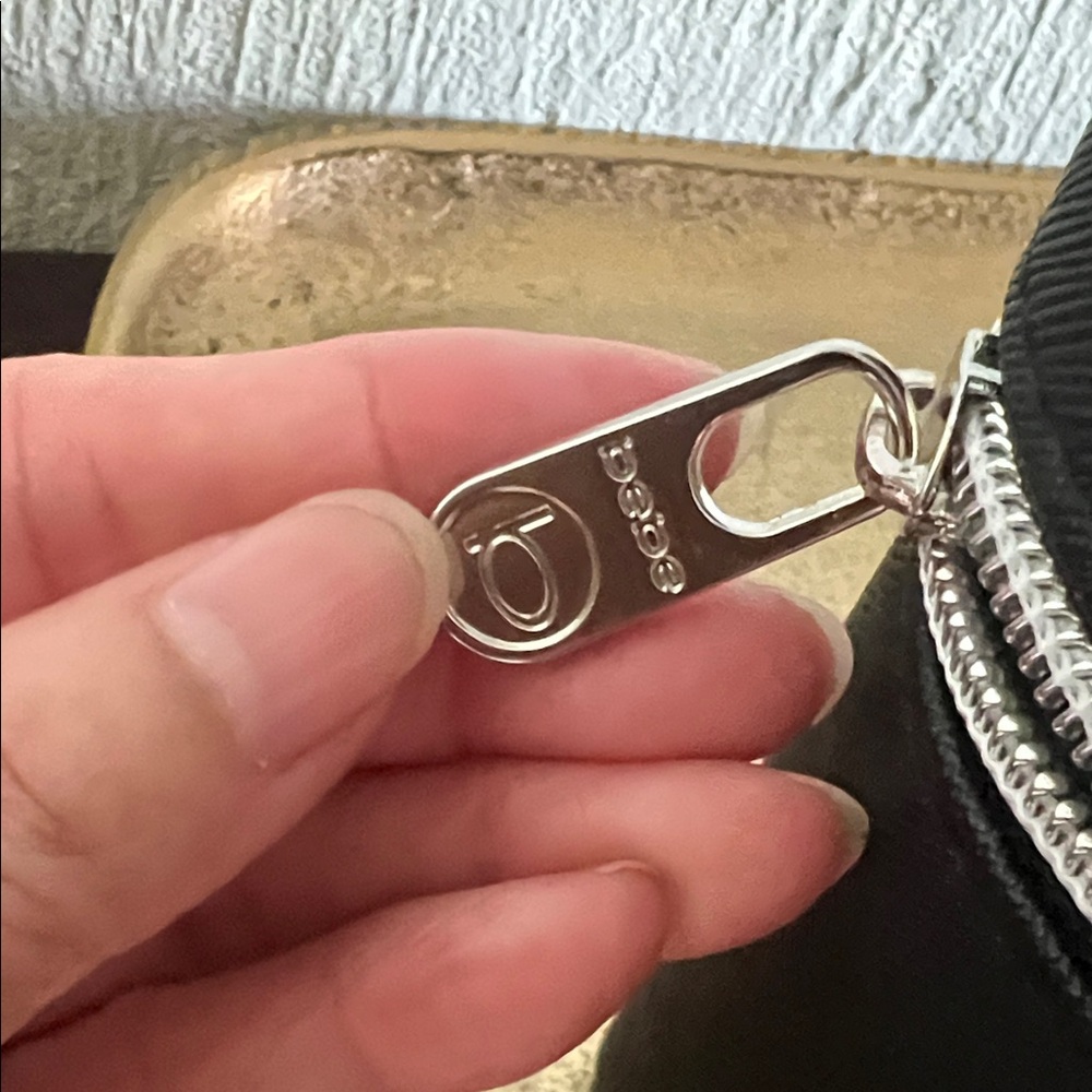 #1438=Bebe Black Vanity Case with Silver Detailing - Picture 4 of 7